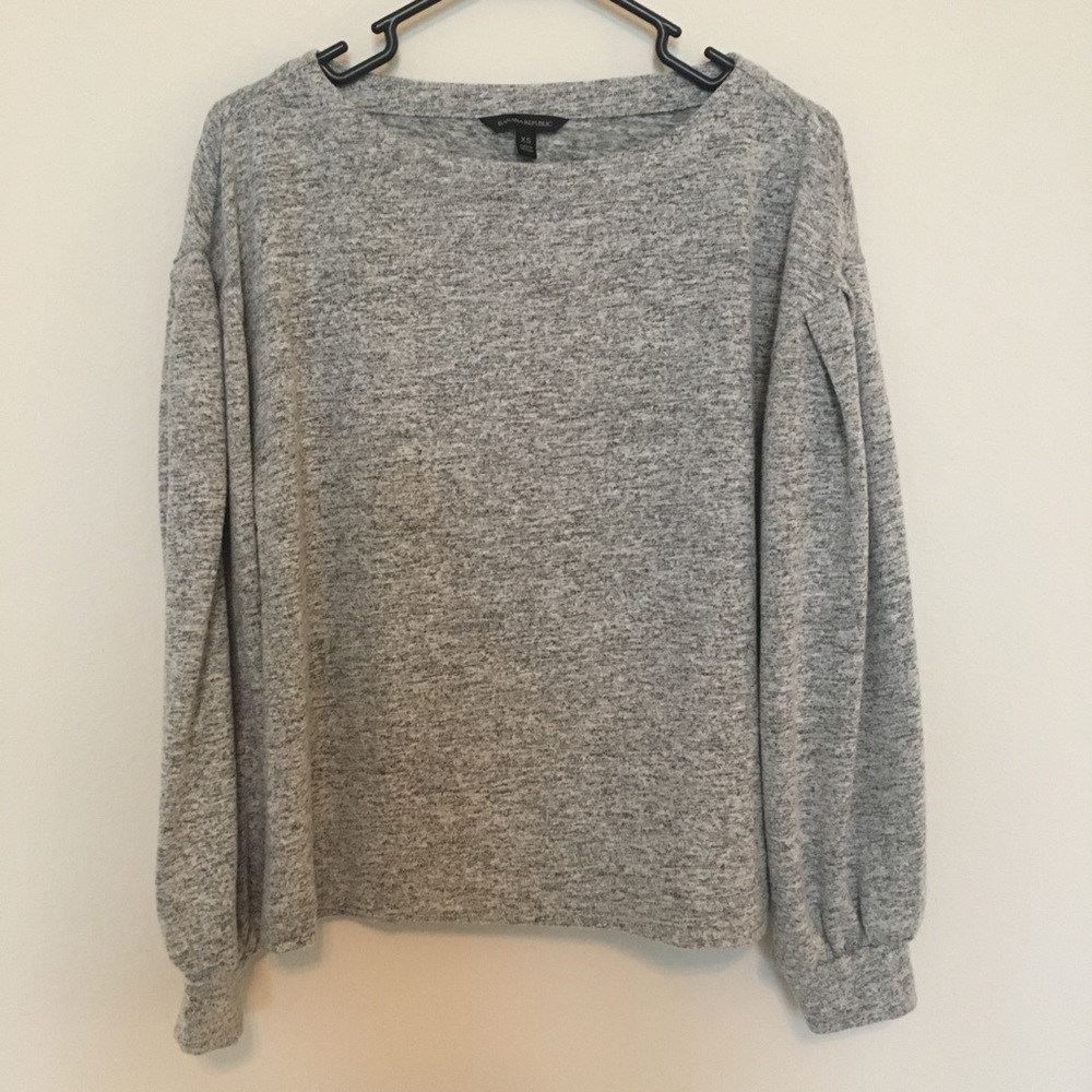 Banana Republic Gray puff sleeve sweater